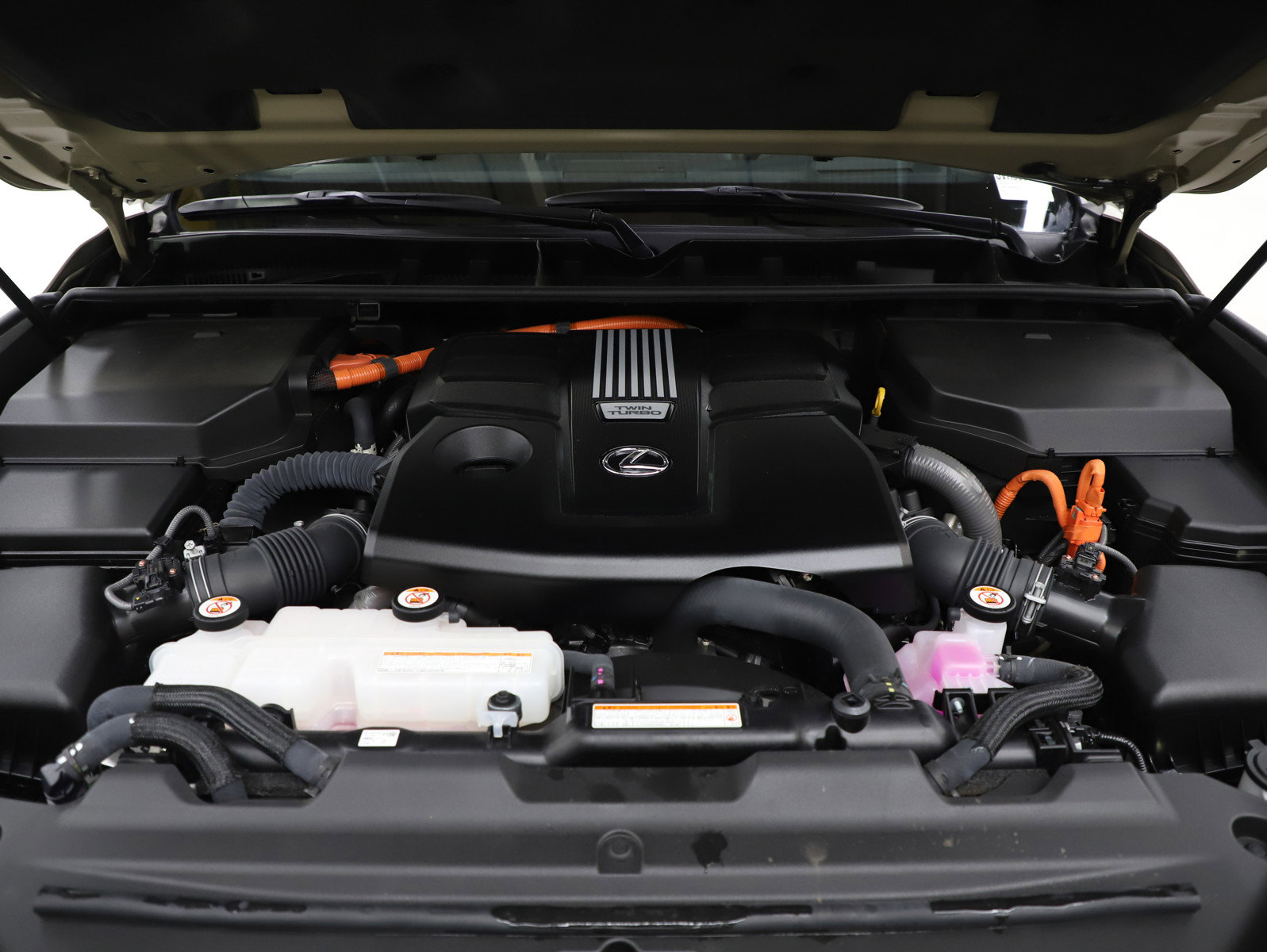 Used 2025 Lexus LX 700h Overtrail AWD/4WD image 28