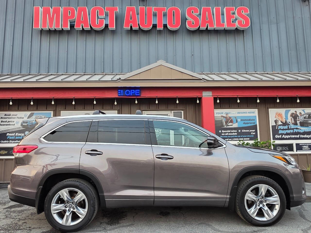 Used 2019 Toyota Highlander AWD V6 image 1