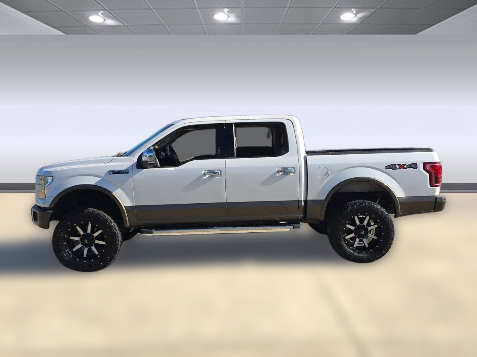 Used 2015 Ford F150 Lariat image 2
