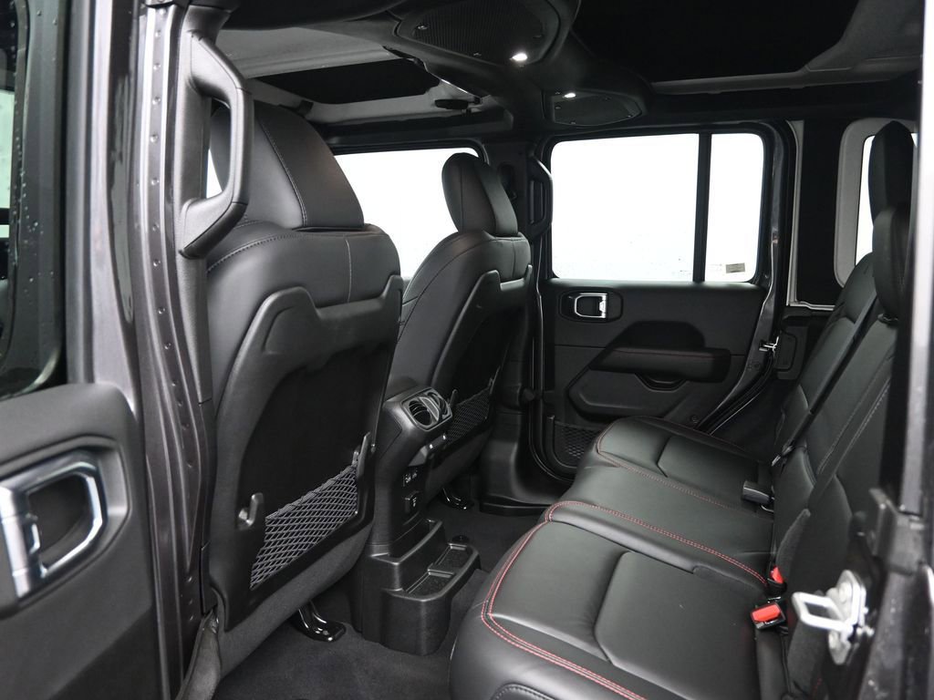 Used 2025 Jeep Wrangler Unlimited Rubicon image 30