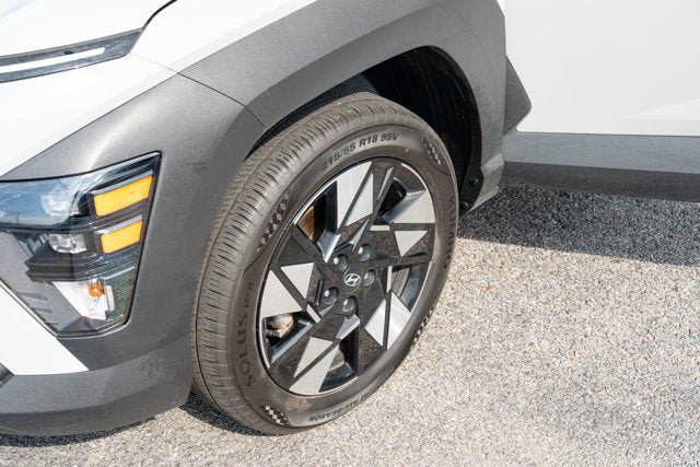 Used 2025 Hyundai Kona SEL AWD/4WD image 11