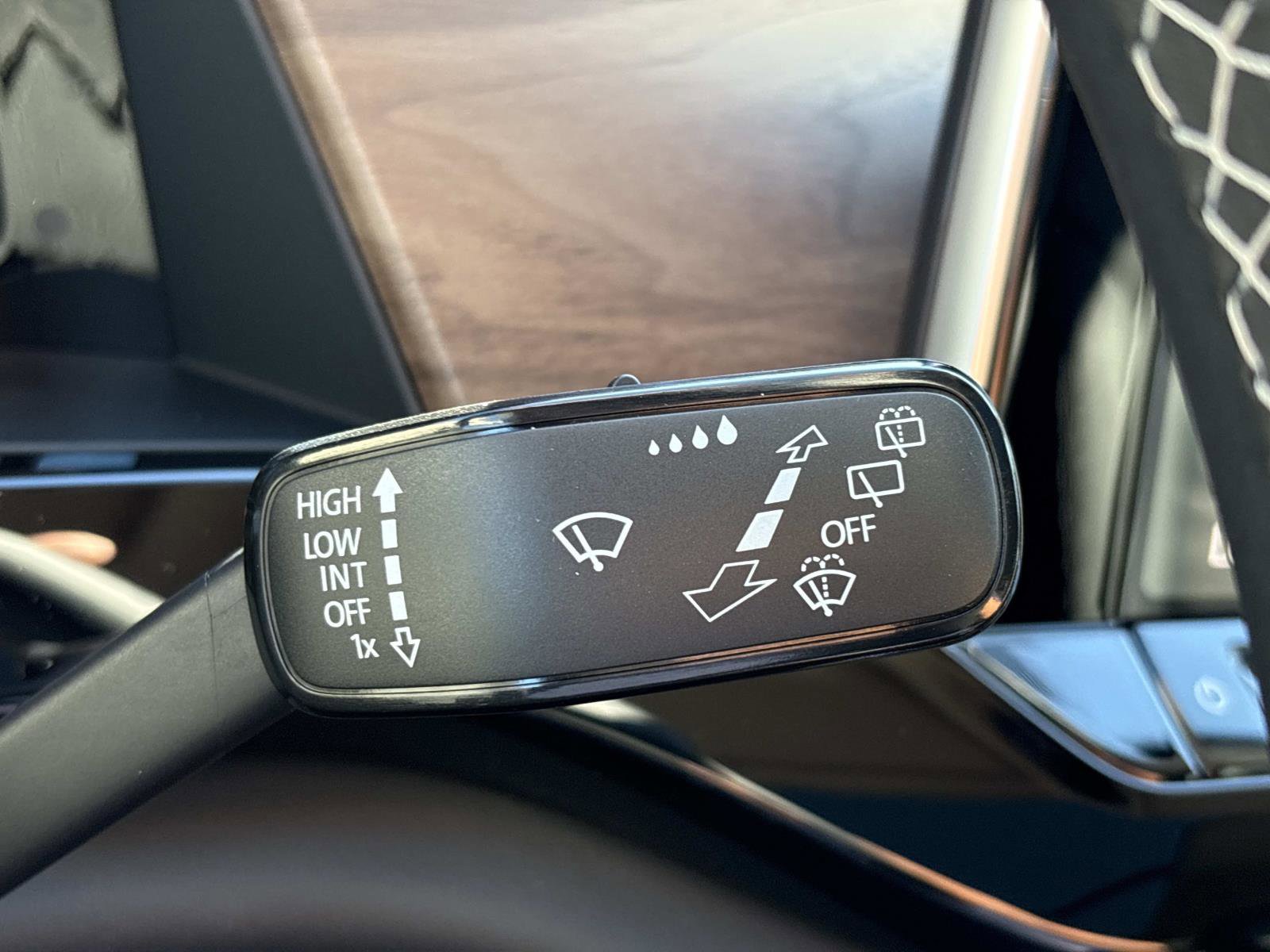 New 2026 Volkswagen Atlas SE image 30