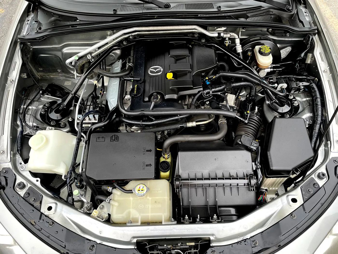 Used 2010 MAZDA MX-5 Miata Grand Touring w/ Premium Pkg image 19