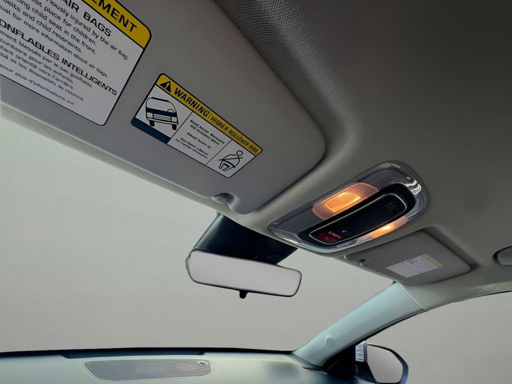 Used 2025 Hyundai Kona SEL FWD image 17