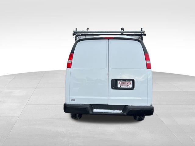 Used 2022 Chevrolet Express 3500 Work Van w/ Driver Convenience Package image 6