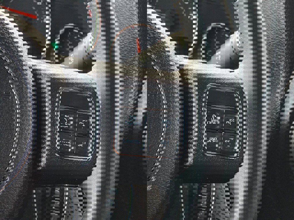 Used 2018 Jeep Wrangler Unlimited Sport w/ Connectivity Group image 15