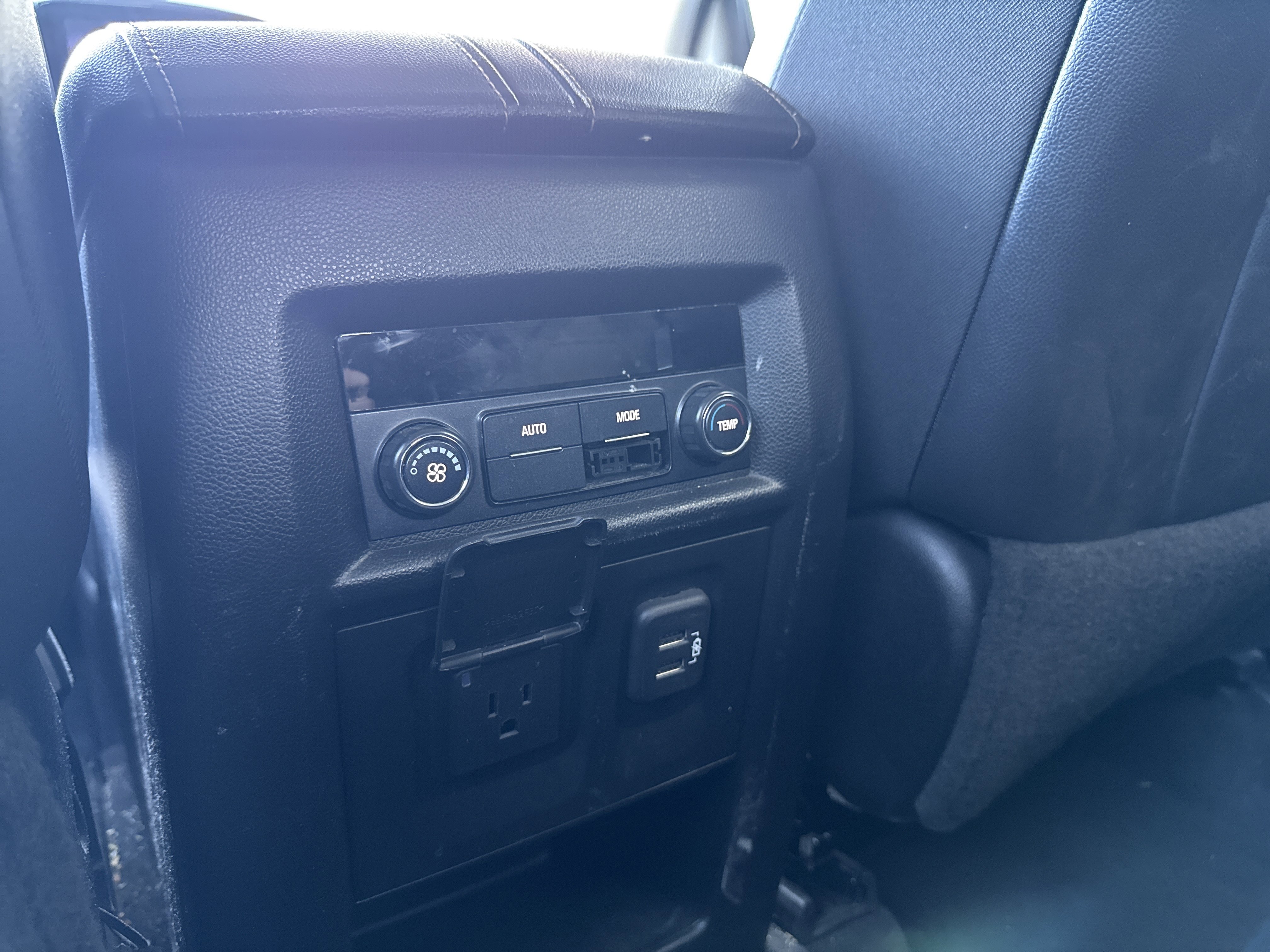 Used 2021 Chevrolet Traverse RS image 25