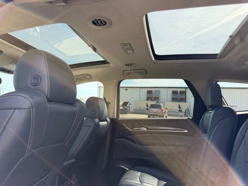 Used 2018 Buick Enclave Premium image 10