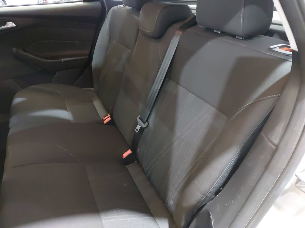 Used 2016 Ford Focus SE FWD image 13