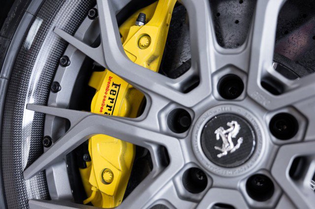 Used 2020 Ferrari F8 Tributo image 34