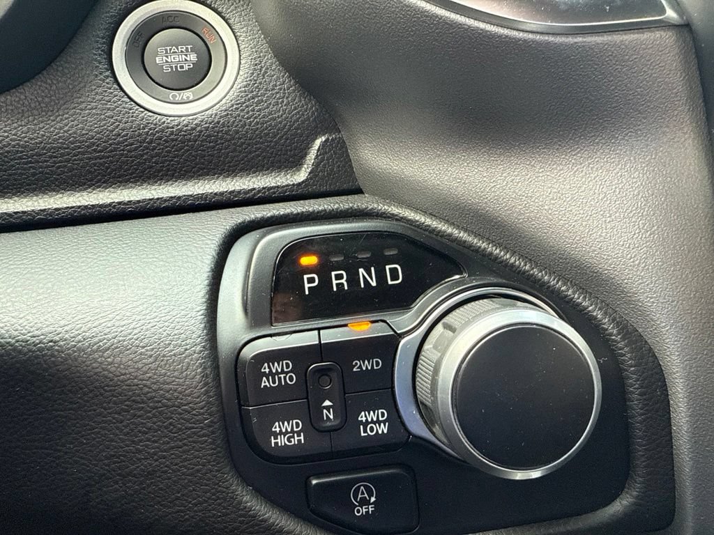 Used 2024 RAM 1500 Big Horn AWD/4WD image 35