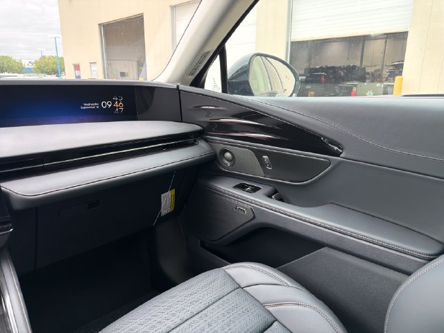 New 2026 Lincoln Nautilus Reserve w/ Jet Appearance Package AWD/4WD image 19