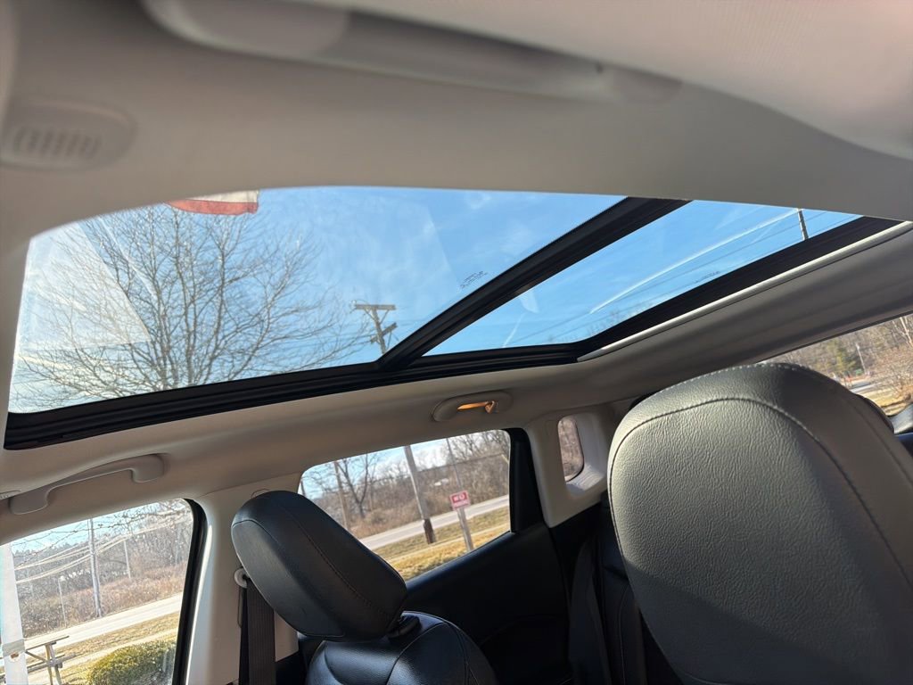 Used 2020 Jeep Compass Latitude w/ Cold Weather Group image 37