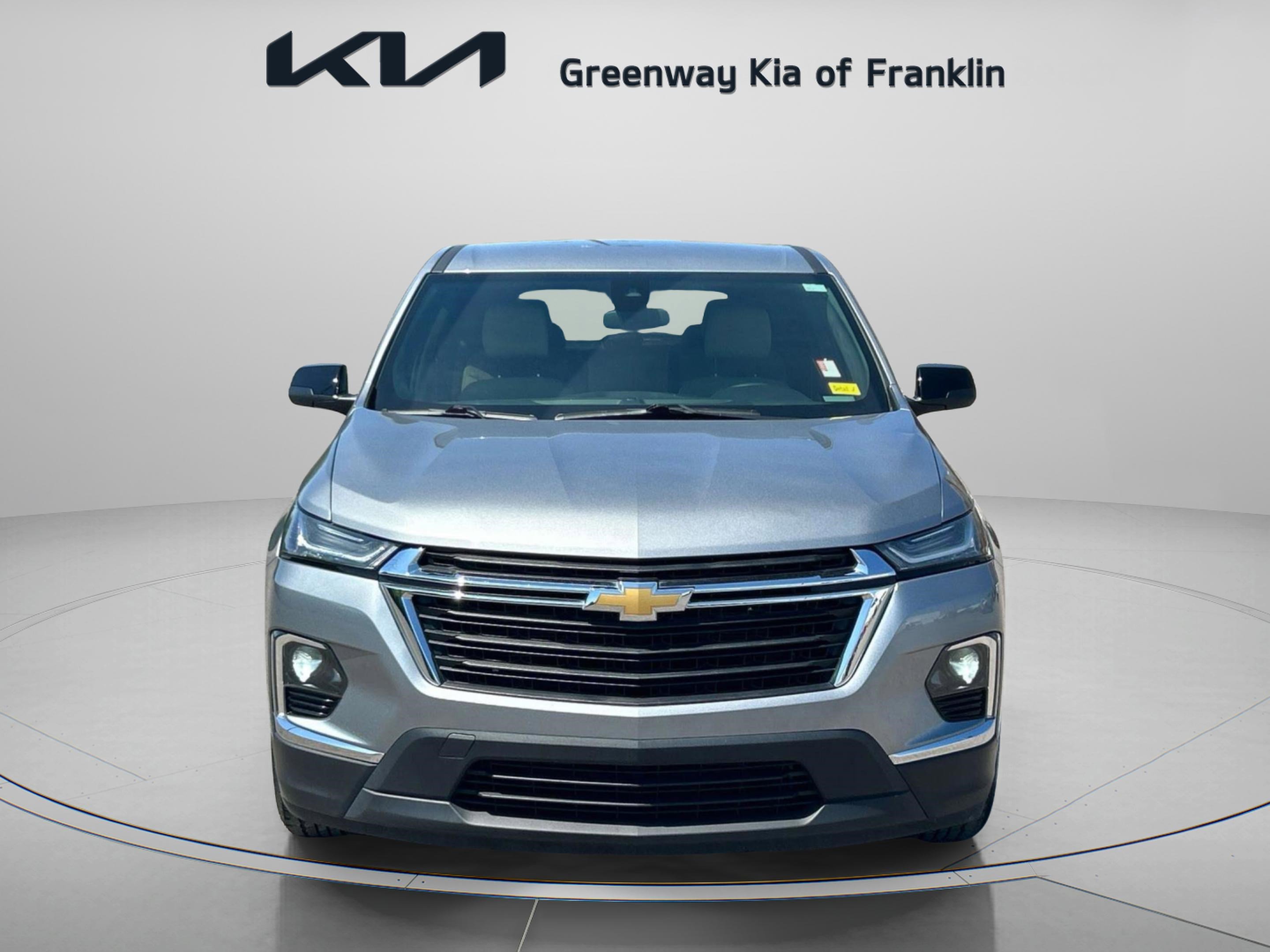 Used 2023 Chevrolet Traverse LS FWD image 3