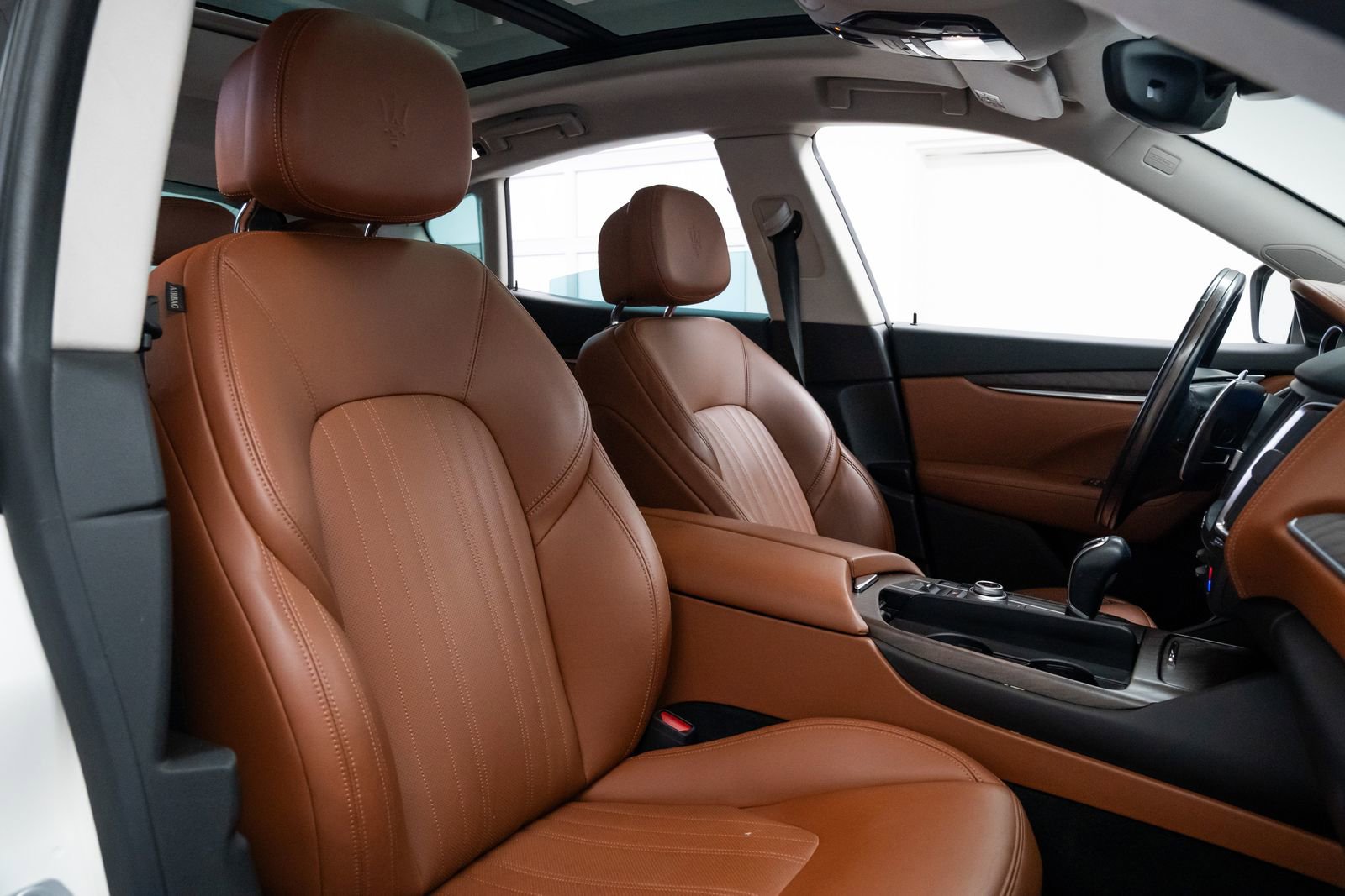 Used 2018 Maserati Levante S GranLusso image 25