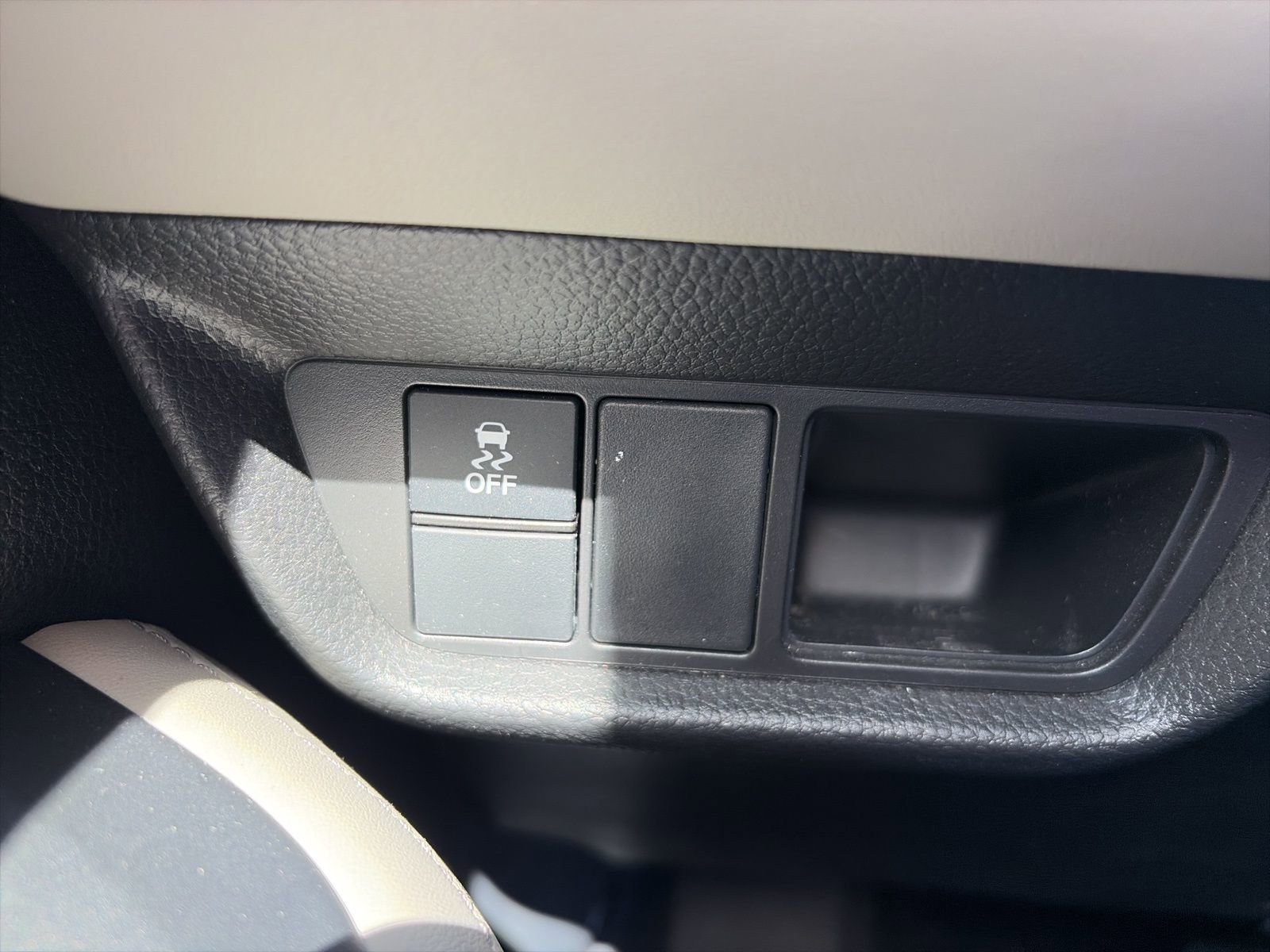 Certified 2024 Honda HR-V EX-L image 19