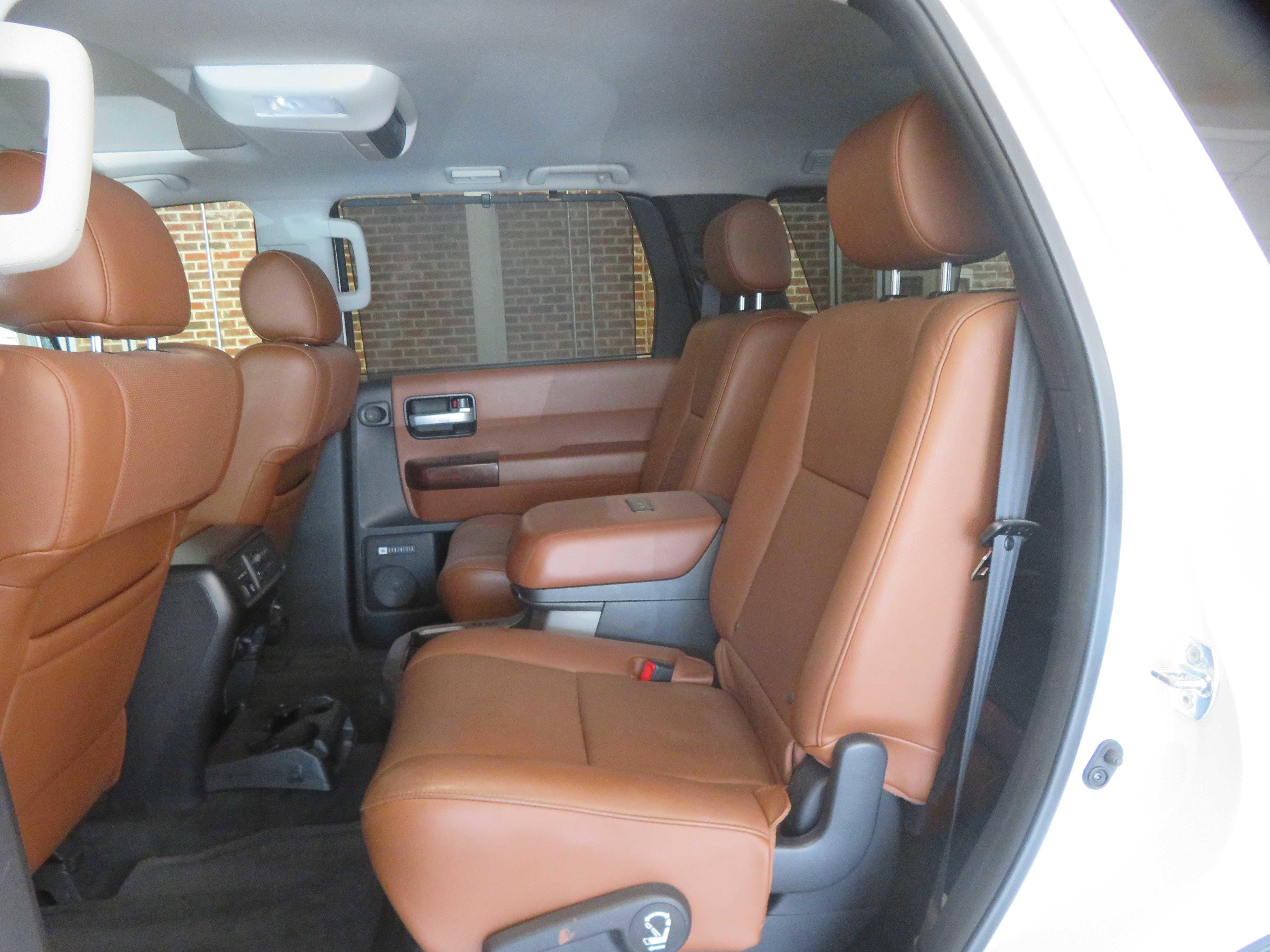 Used 2016 Toyota Sequoia Platinum AWD/4WD image 21