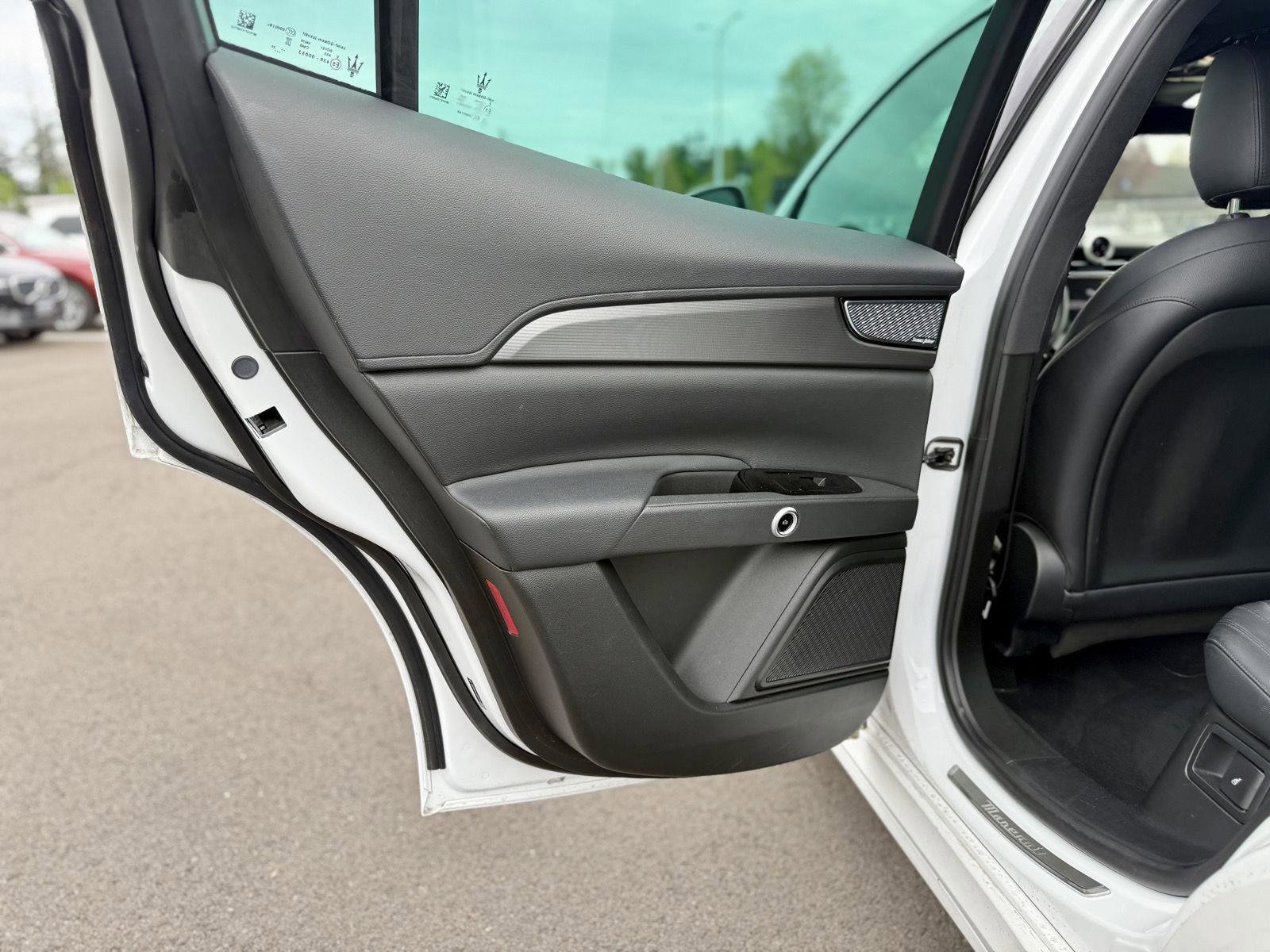 Used 2024 Maserati Grecale GT image 10