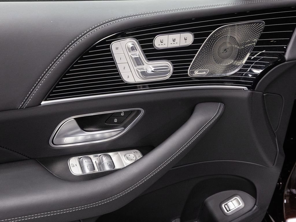 Certified 2024 Mercedes-Benz Maybach GLS 600 4MATIC image 6