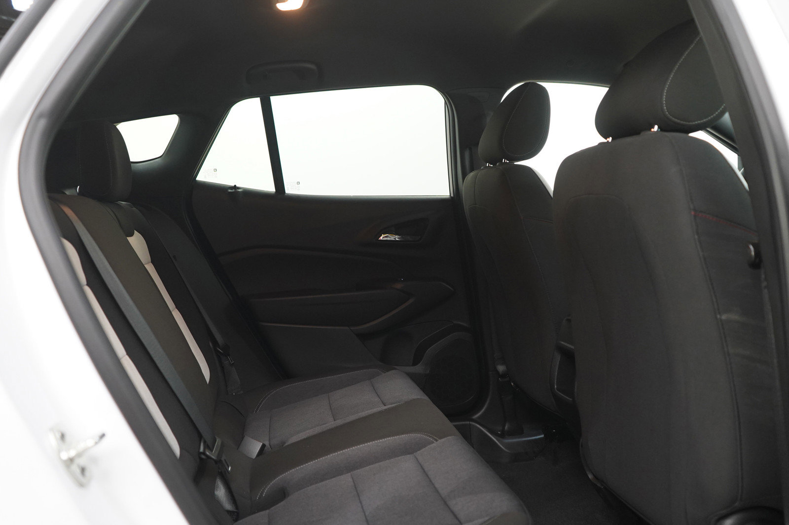 Used 2024 Chevrolet Trax RS w/ Driver Confidence Package FWD image 12