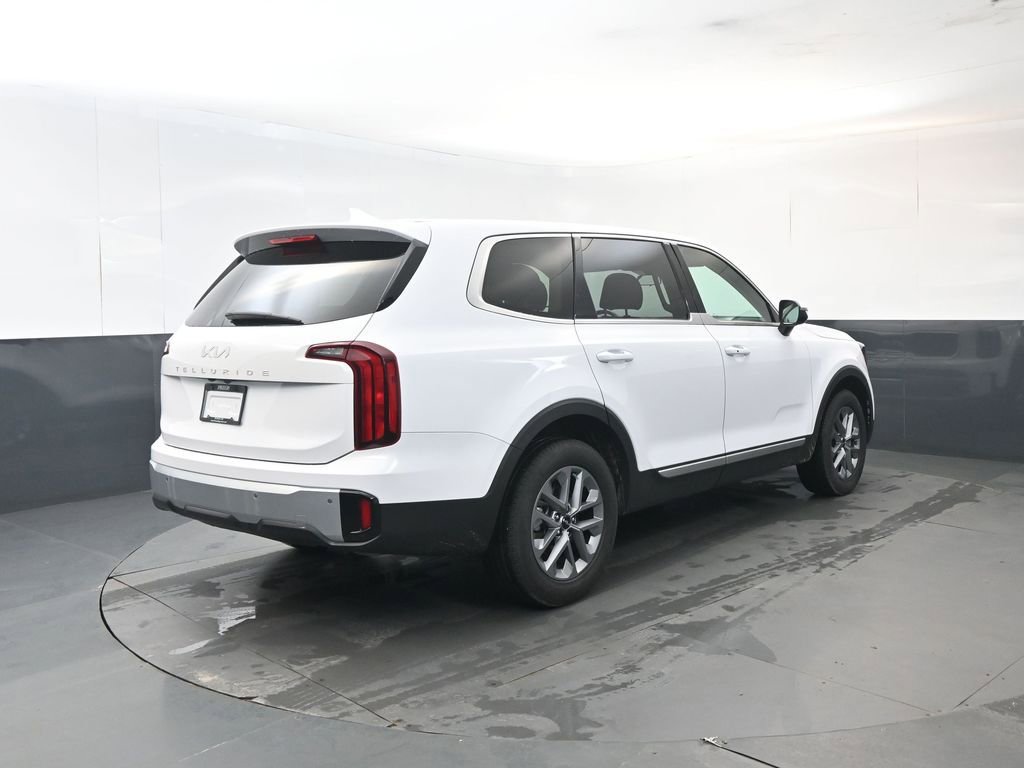 Used 2023 Kia Telluride LX image 5