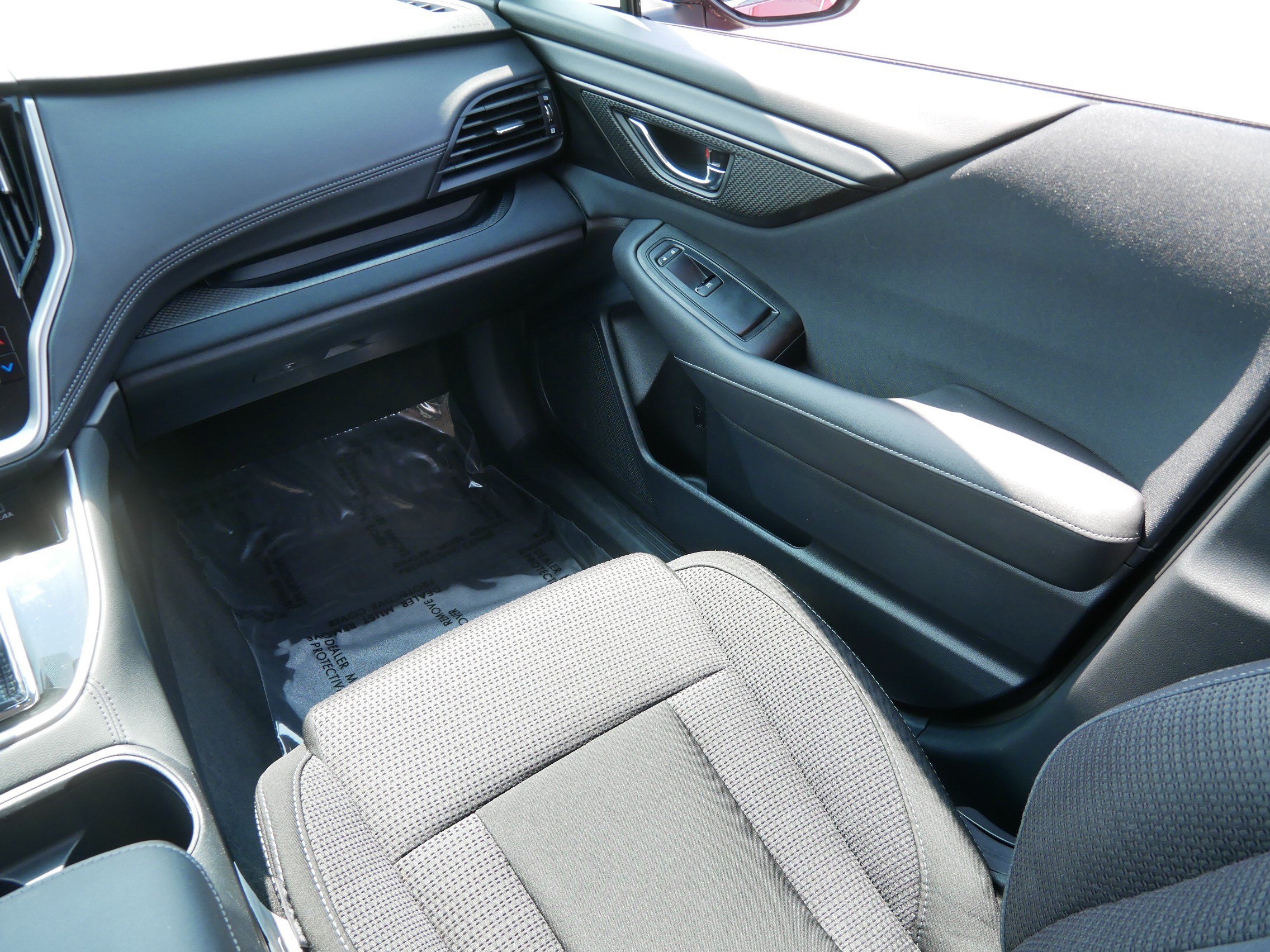 Certified 2025 Subaru Outback Premium AWD/4WD image 11