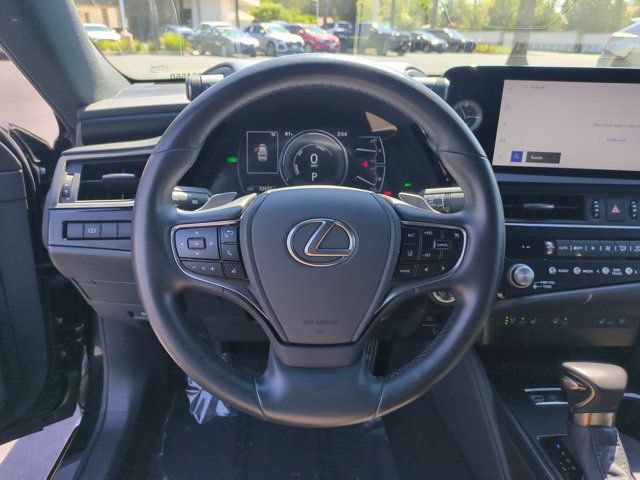 Used 2025 Lexus ES 300h w/ Premium Package FWD image 17