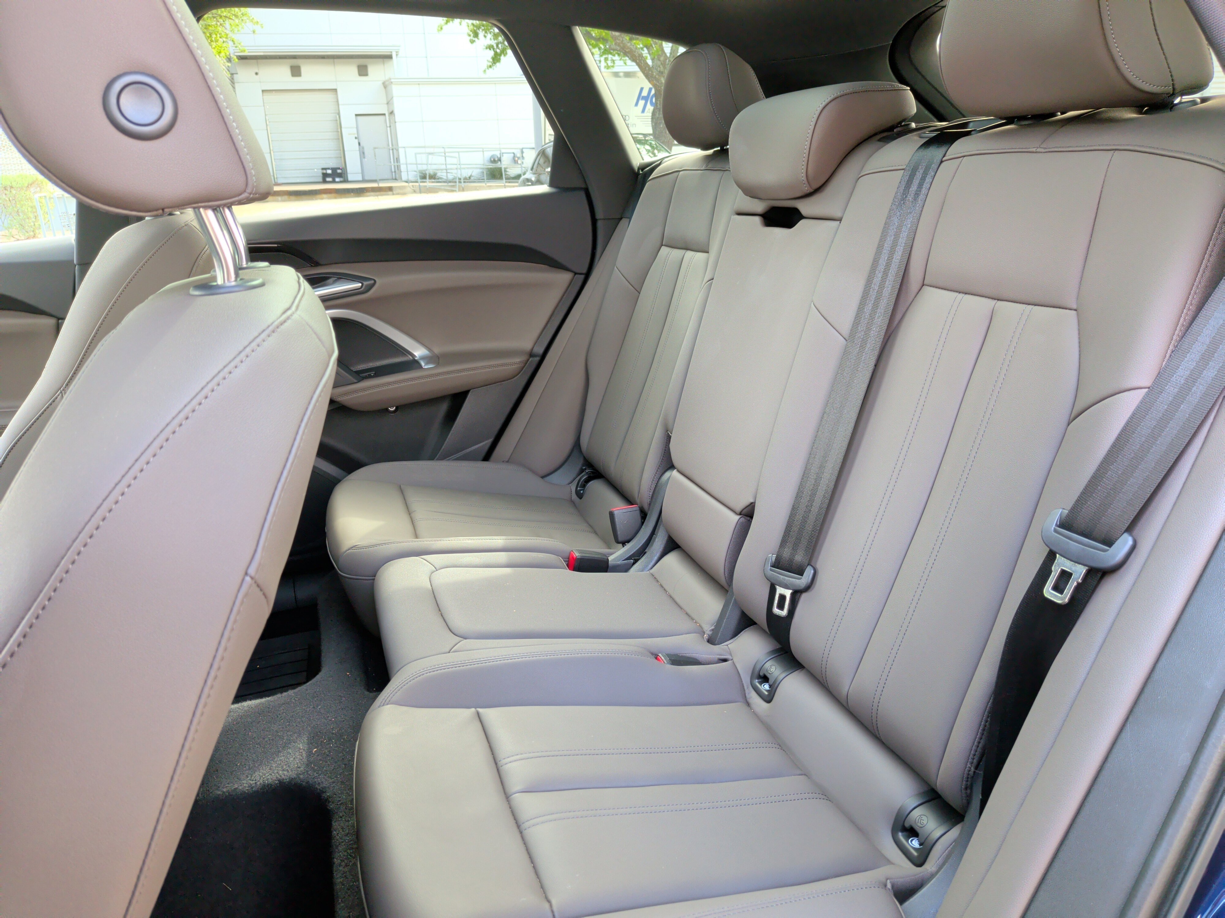 Used 2025 Audi Q5 Premium w/ Convenience Package image 29