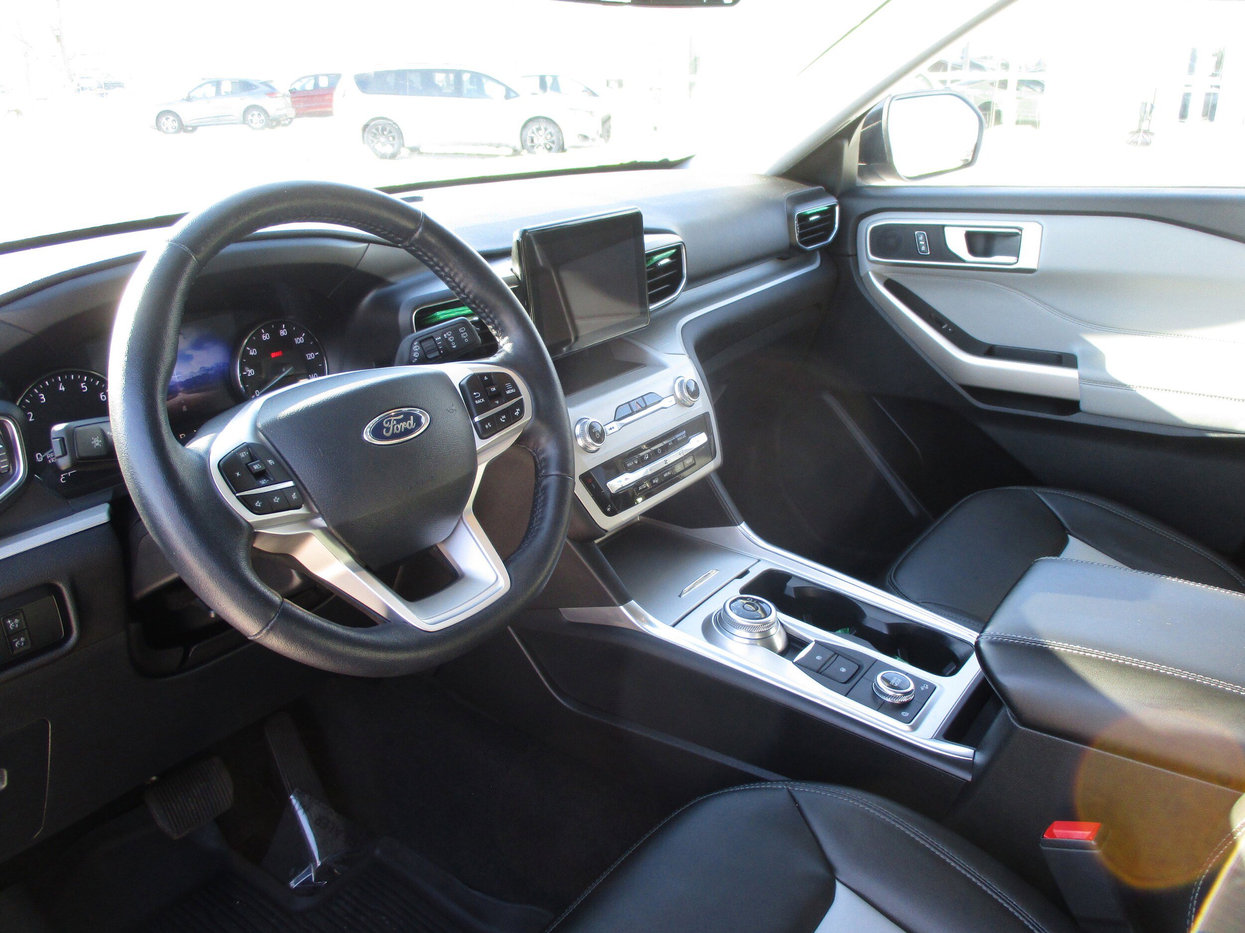 Used 2023 Ford Explorer XLT w/ Equipment Group 202A image 16
