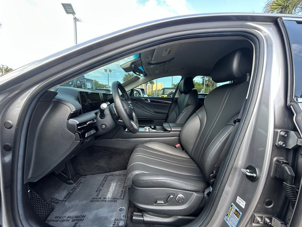 Used 2025 Genesis G80 2.5T image 13