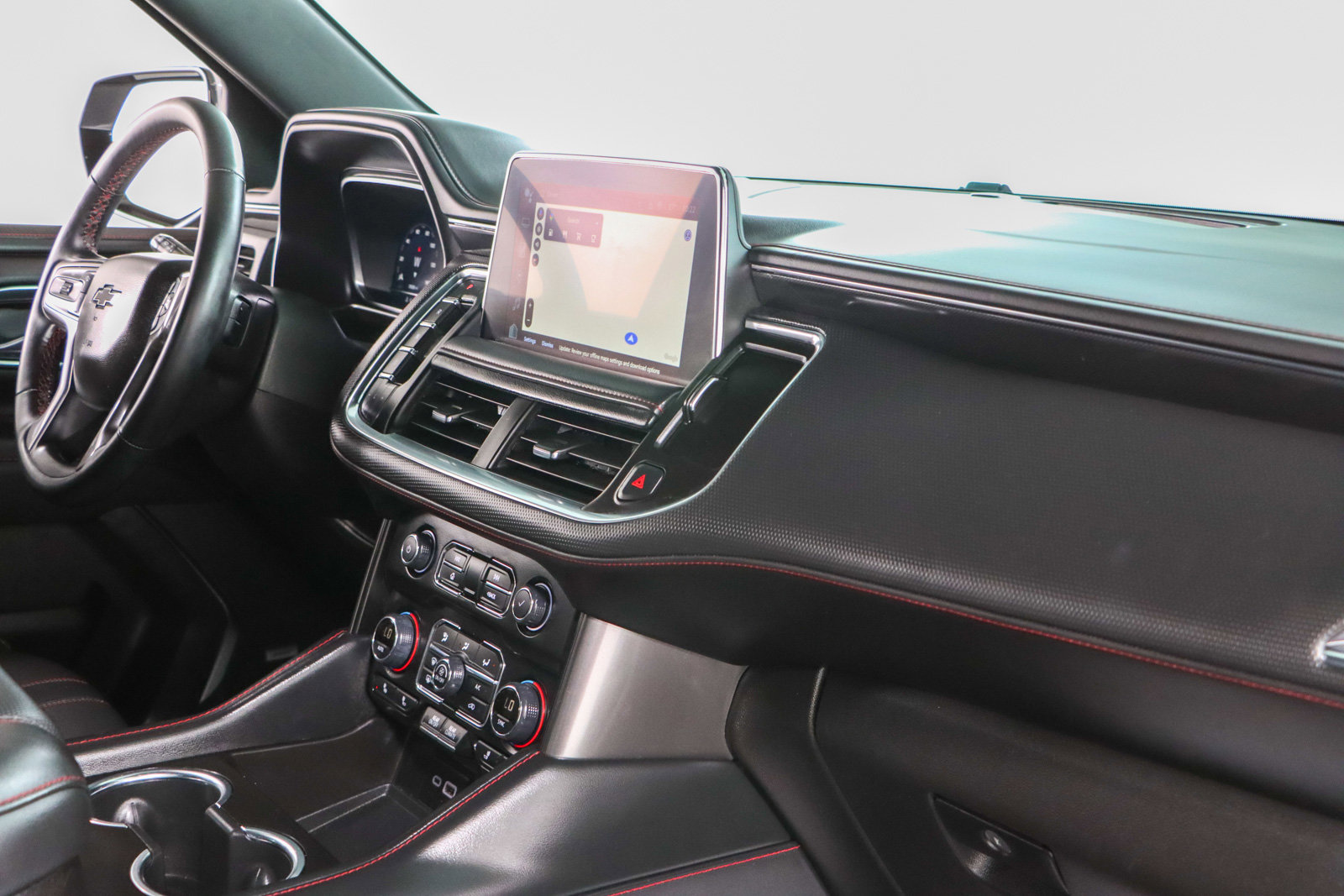 Used 2024 Chevrolet Suburban RST w/ Luxury Package image 30