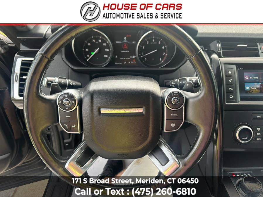 Used 2017 Land Rover Discovery SE image 30