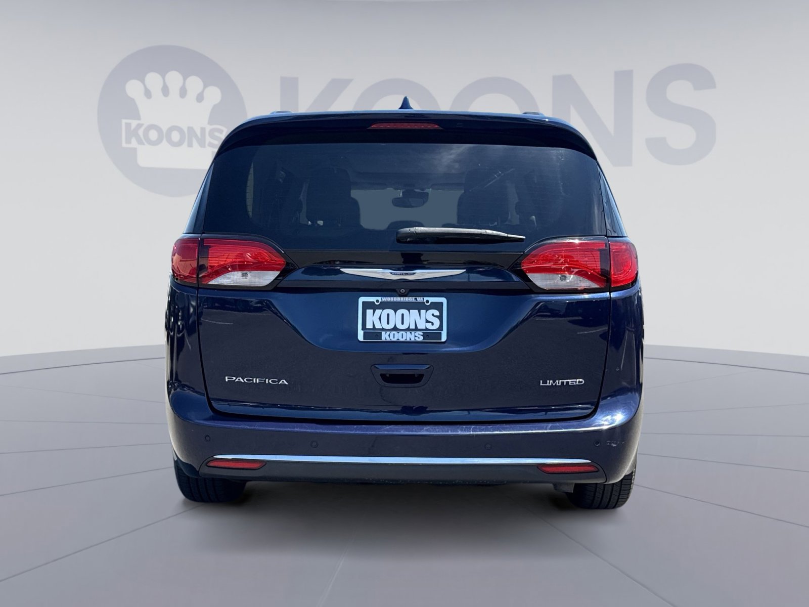 Used 2019 Chrysler Pacifica Limited w/ Advanced Safetytec Group FWD image 5