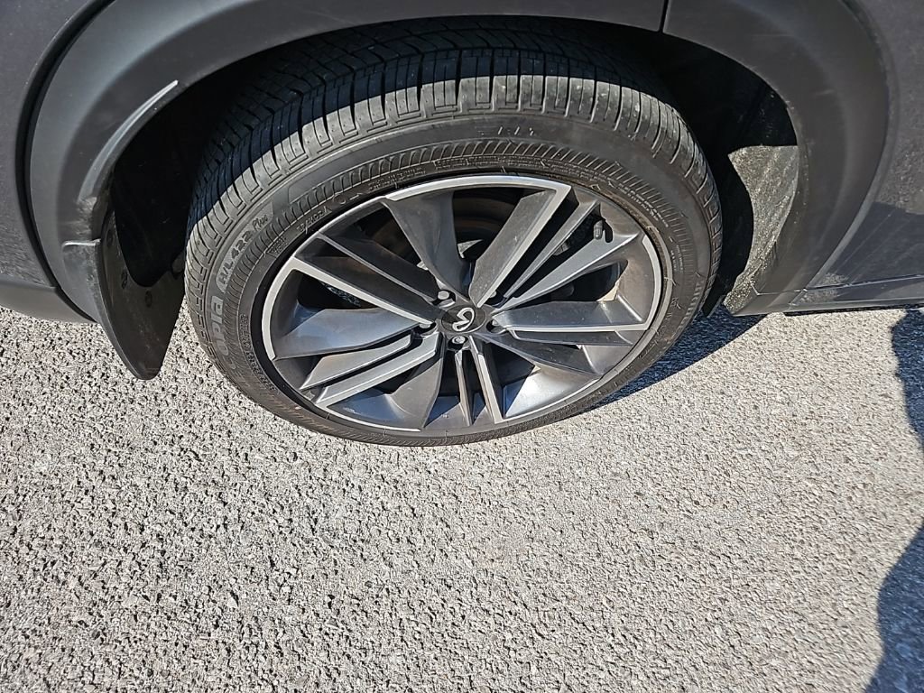 Used 2025 INFINITI QX55 Essential image 11