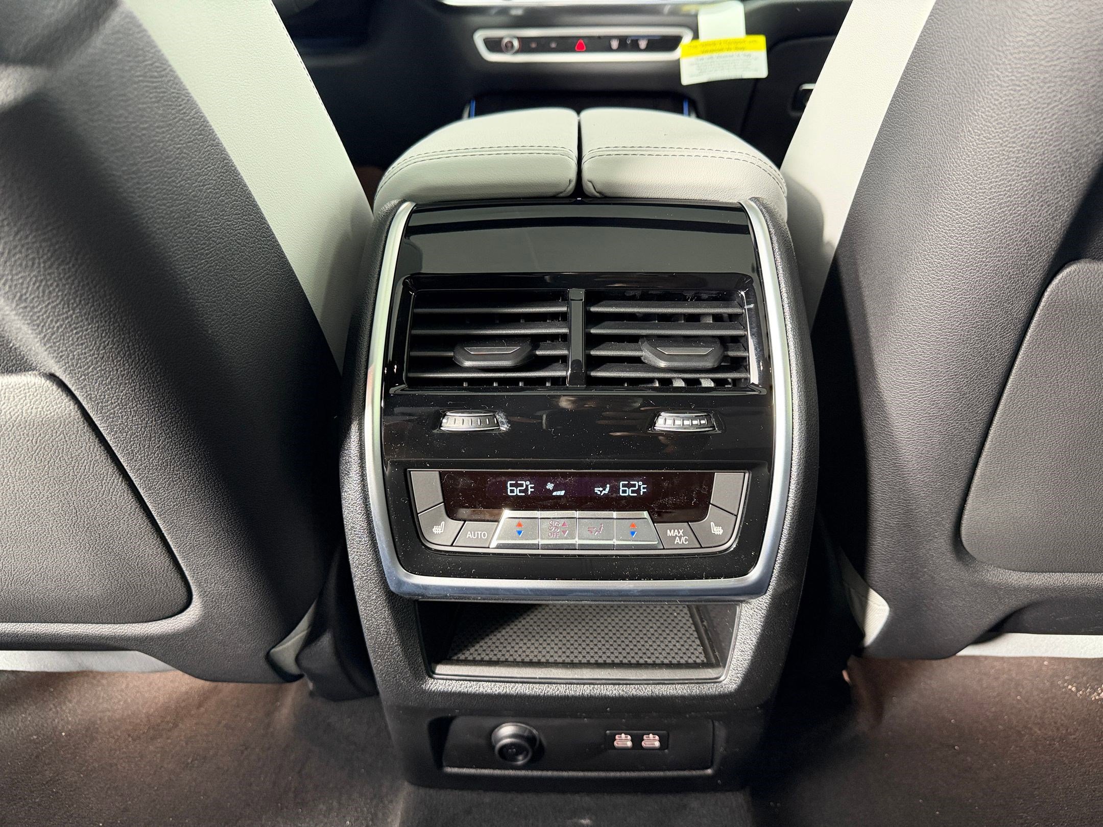 New 2026 BMW X5 xDrive50e w/ Executive Package image 30
