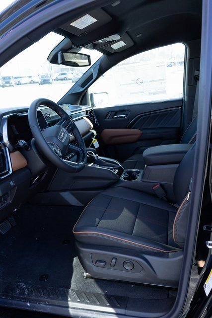 New 2026 GMC Canyon AT4 image 9