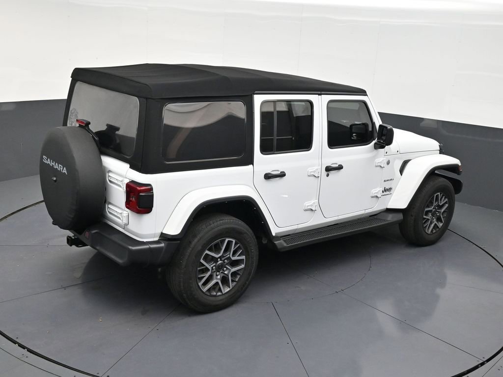 Used 2024 Jeep Wrangler Sahara image 16