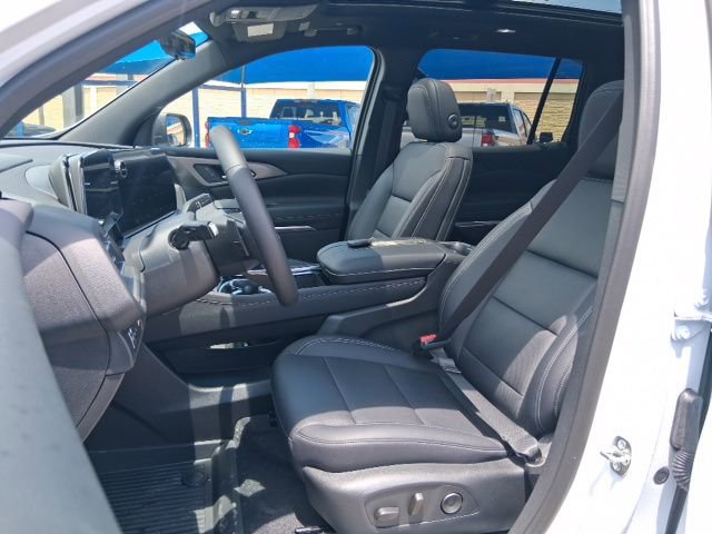 New 2026 Chevrolet Traverse LT w/ Sun and Wheel Package FWD image 19