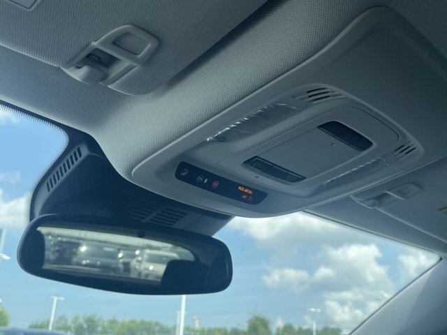 New 2025 Buick Envision Avenir image 22