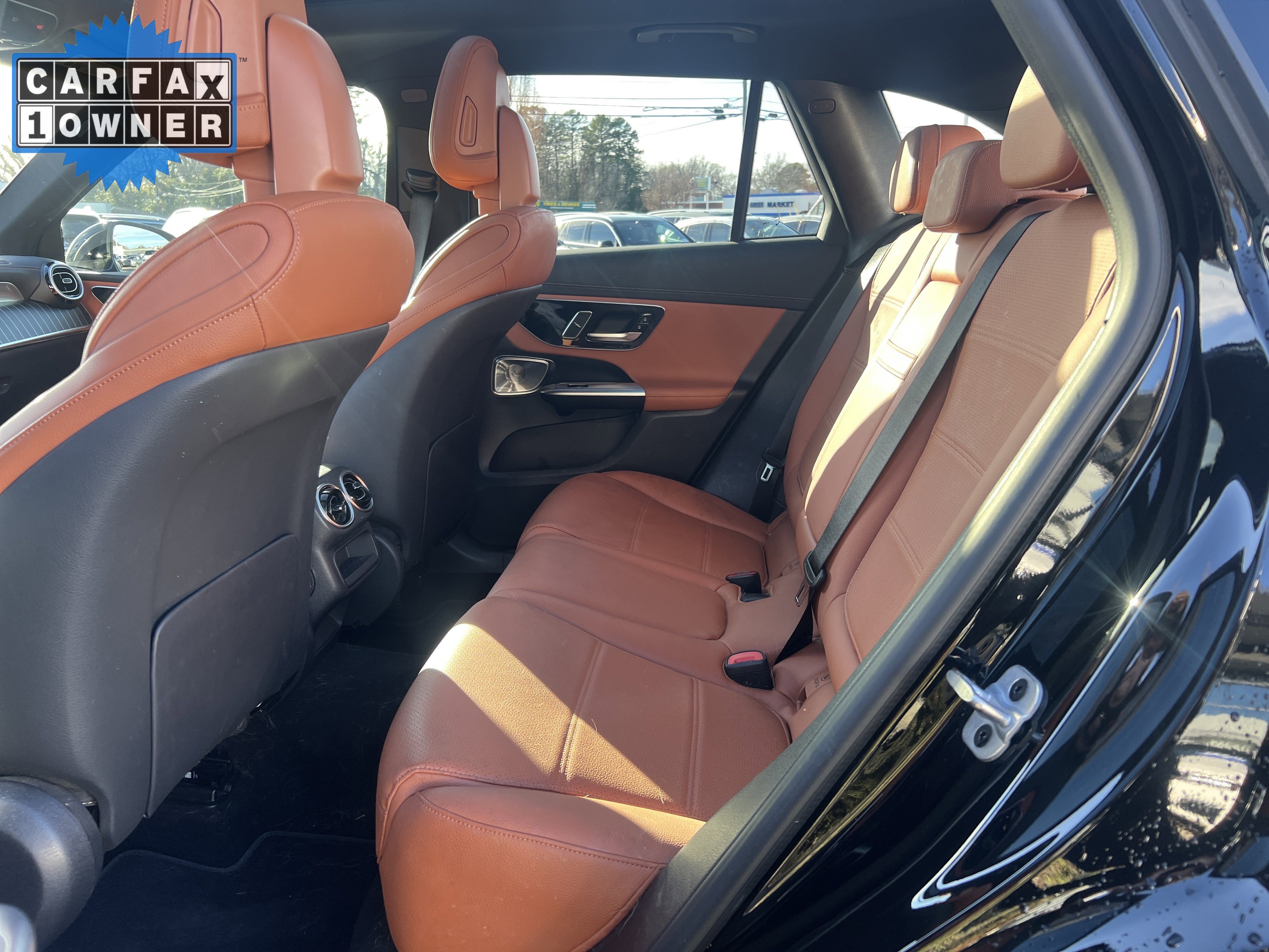 Used 2024 Mercedes-Benz GLC 300 image 33