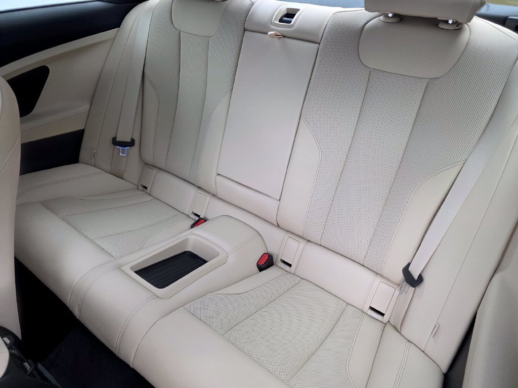 Used 2025 BMW 230i Coupe w/ Convenience Package RWD image 13