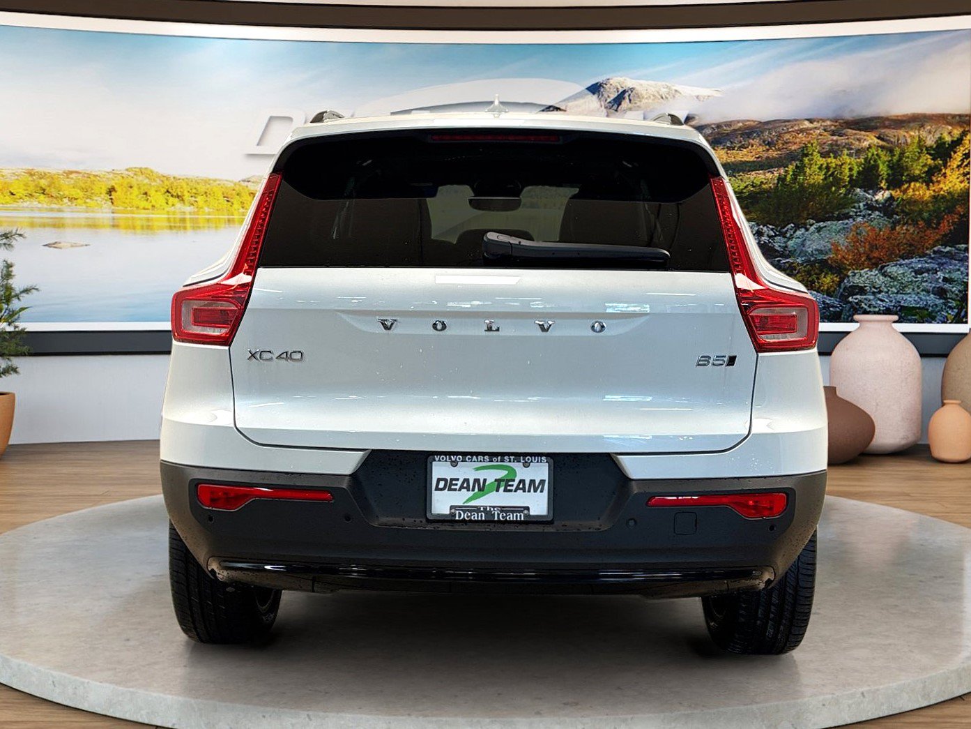 New 2026 Volvo XC40 B5 Plus w/ Protection Package Premier AWD/4WD image 9