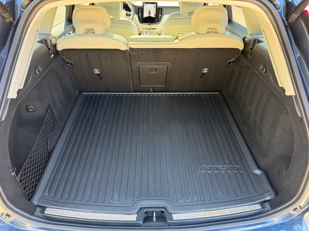 Certified 2026 Volvo XC60 B5 Ultra AWD/4WD image 26