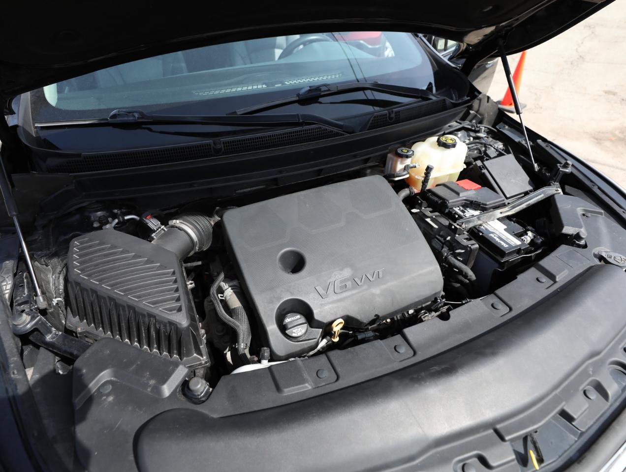 Used 2019 Buick Enclave Essence AWD/4WD image 30