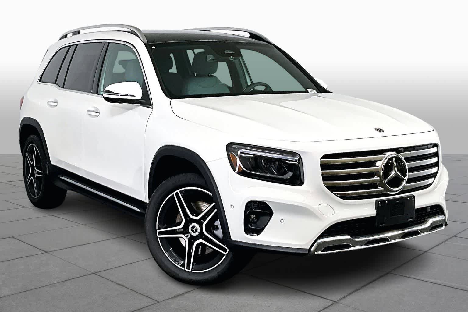 New 2026 Mercedes-Benz GLB 250 4MATIC image 2