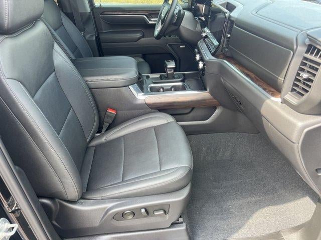 Used 2025 GMC Sierra 1500 SLT w/ SLT Premium Plus Package AWD/4WD image 16