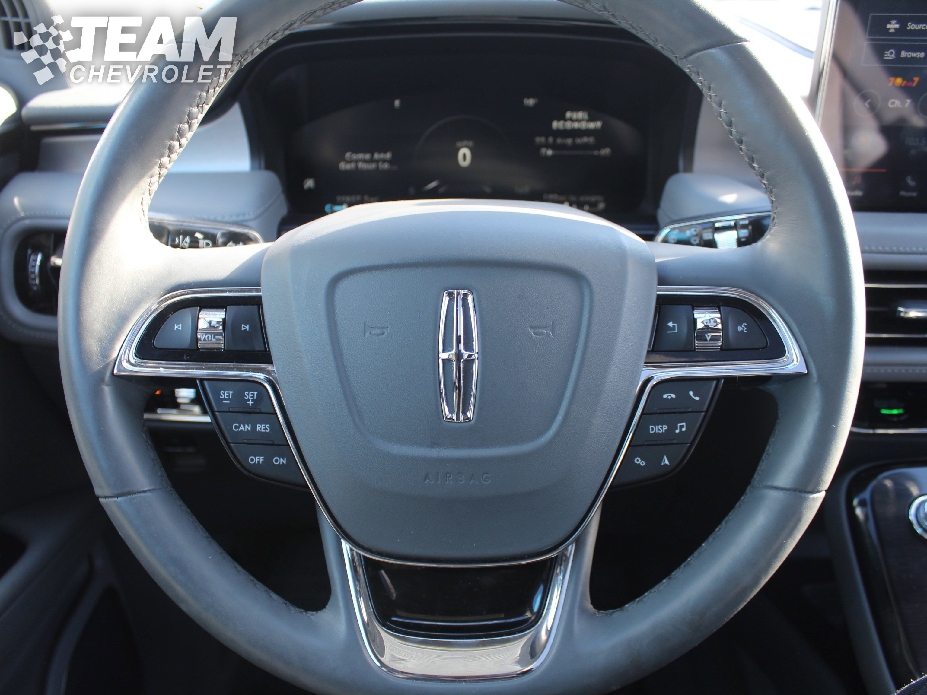 Used 2022 Lincoln Nautilus Reserve image 14