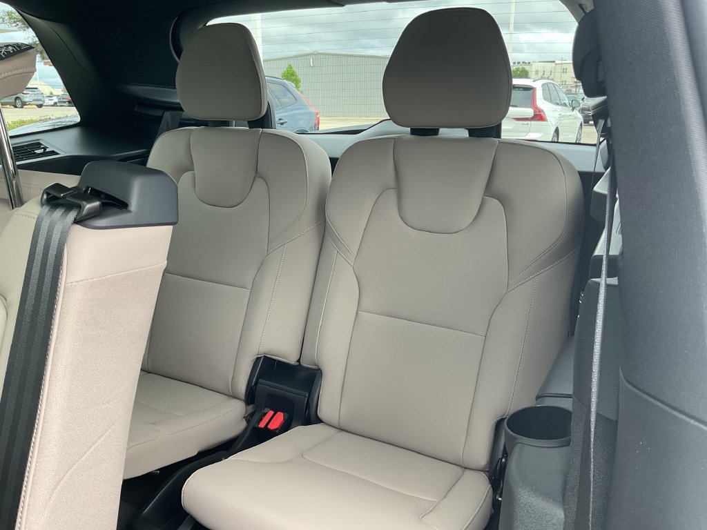 New 2027 Volvo XC90 B5 Core AWD/4WD image 15