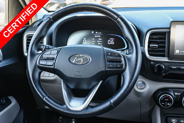 Certified 2025 Hyundai Venue SEL FWD image 16