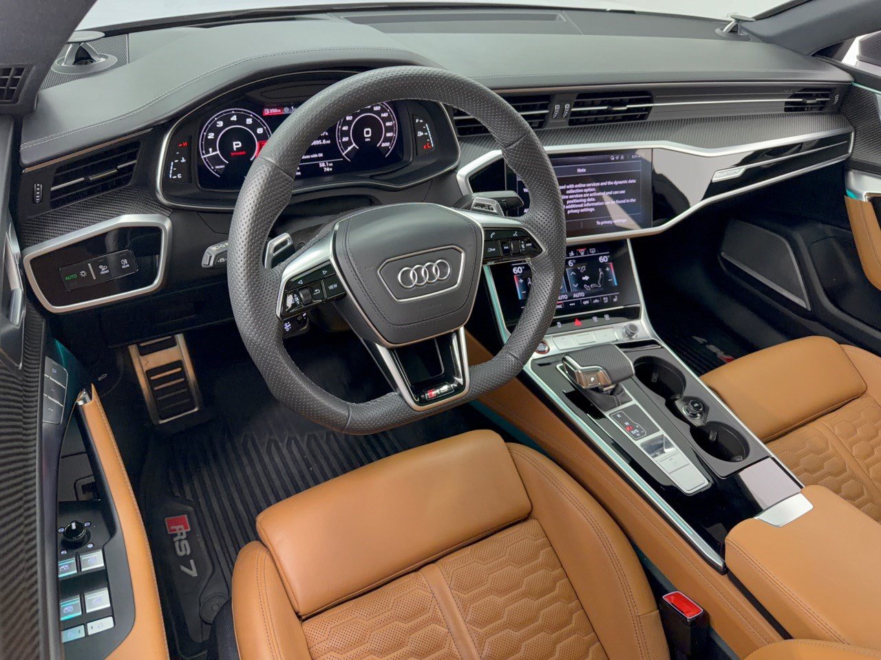 Used 2025 Audi RS 7 Performance AWD/4WD image 4